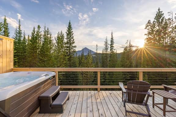 Beehive Basin Yurt: Stunning Mountain Views, Private Hot Tub - Image 3