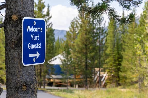 Beehive Basin Yurt: Stunning Mountain Views, Private Hot Tub - Image 4